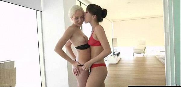  (Jenna Sativa & Naomi Woods) Teen Hot Lesbians Girls In Sex Act On Cam vid-17